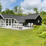 3 Bedroom Awesome In Casa vacanze