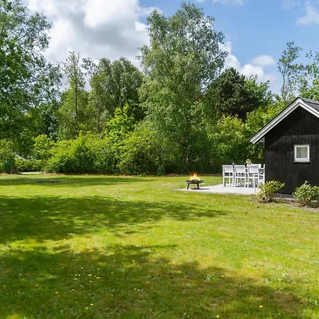 3 Bedroom Awesome In Oksbøl
