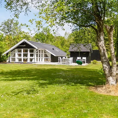 3 Bedroom Awesome In Vakantiehuis Oksbøl